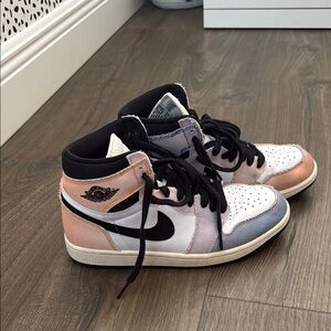Air Jordan 1 Retro High OG 'Skyline'